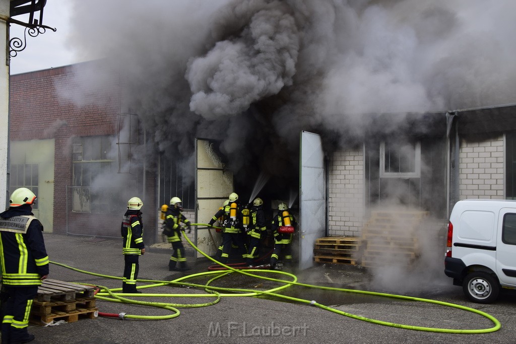 Feuer 4 Schreinerei Koeln Porz Wahn Wilhelm Ruppert Gelaende P0480.JPG - Miklos Laubert
